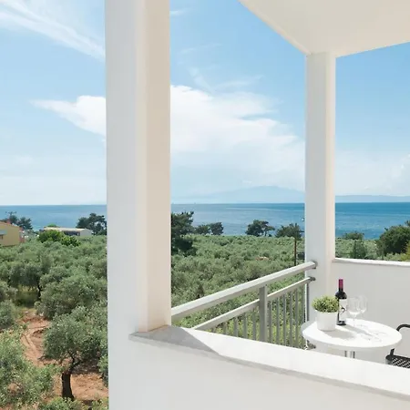 Louloudis Boutique (adults Only)