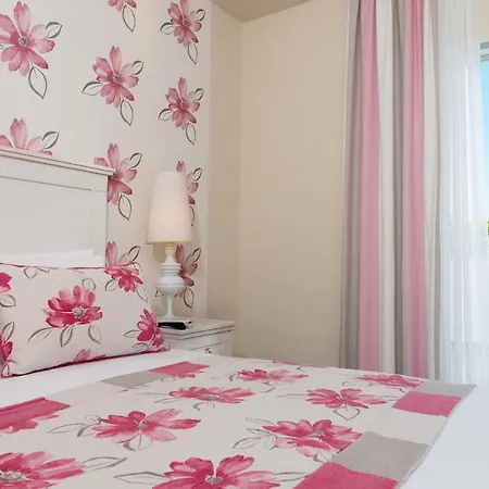 Louloudis Boutique (adults Only) Скала-Рахониу