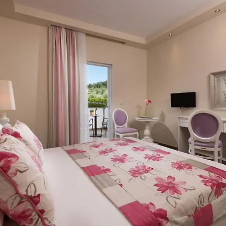 Hotell Louloudis Boutique (adults Only) 3*
