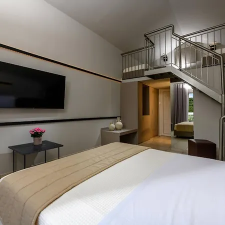 Louloudis Boutique (adults Only) Hotell