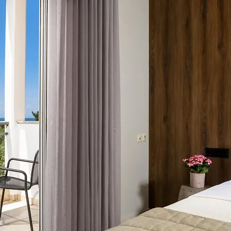 Hotell Louloudis Boutique (adults Only) 3*